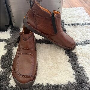 Men’s Vegan Leather Zip up shoes - custom stitching detail size 41 (7.5/8) NEW